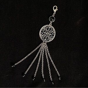 Lia Sophia Silvertone Keychain Clip-On Hang Tag Accessory Chain Tassel